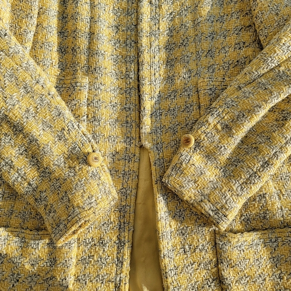 Chanel jacket yellow vintage - Picture 5 of 11